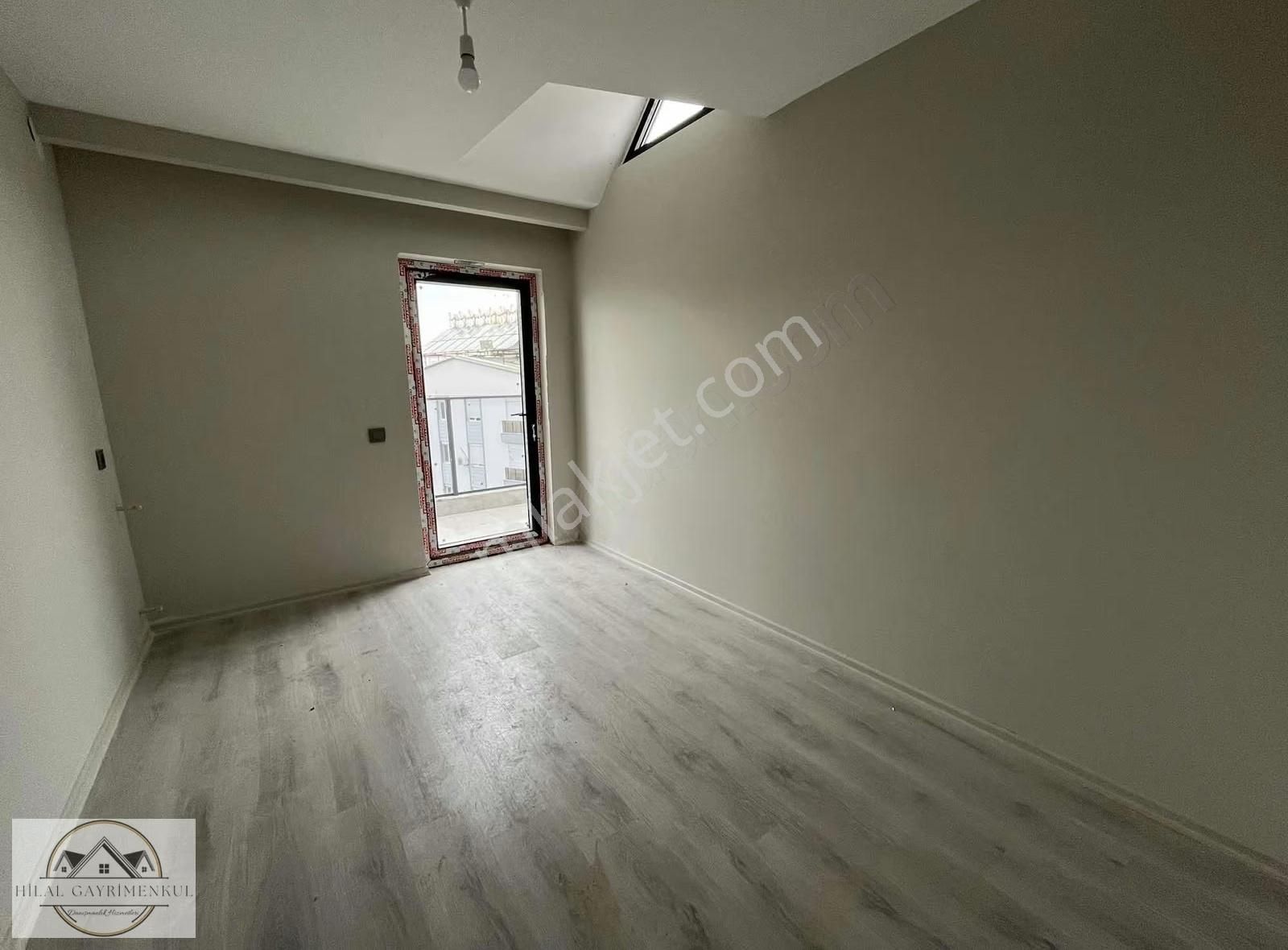 Hilal Gayrimenkul'den Kızıltoprak Merkezde Çokgeniş Dubleks*4+1* - Görsel 15