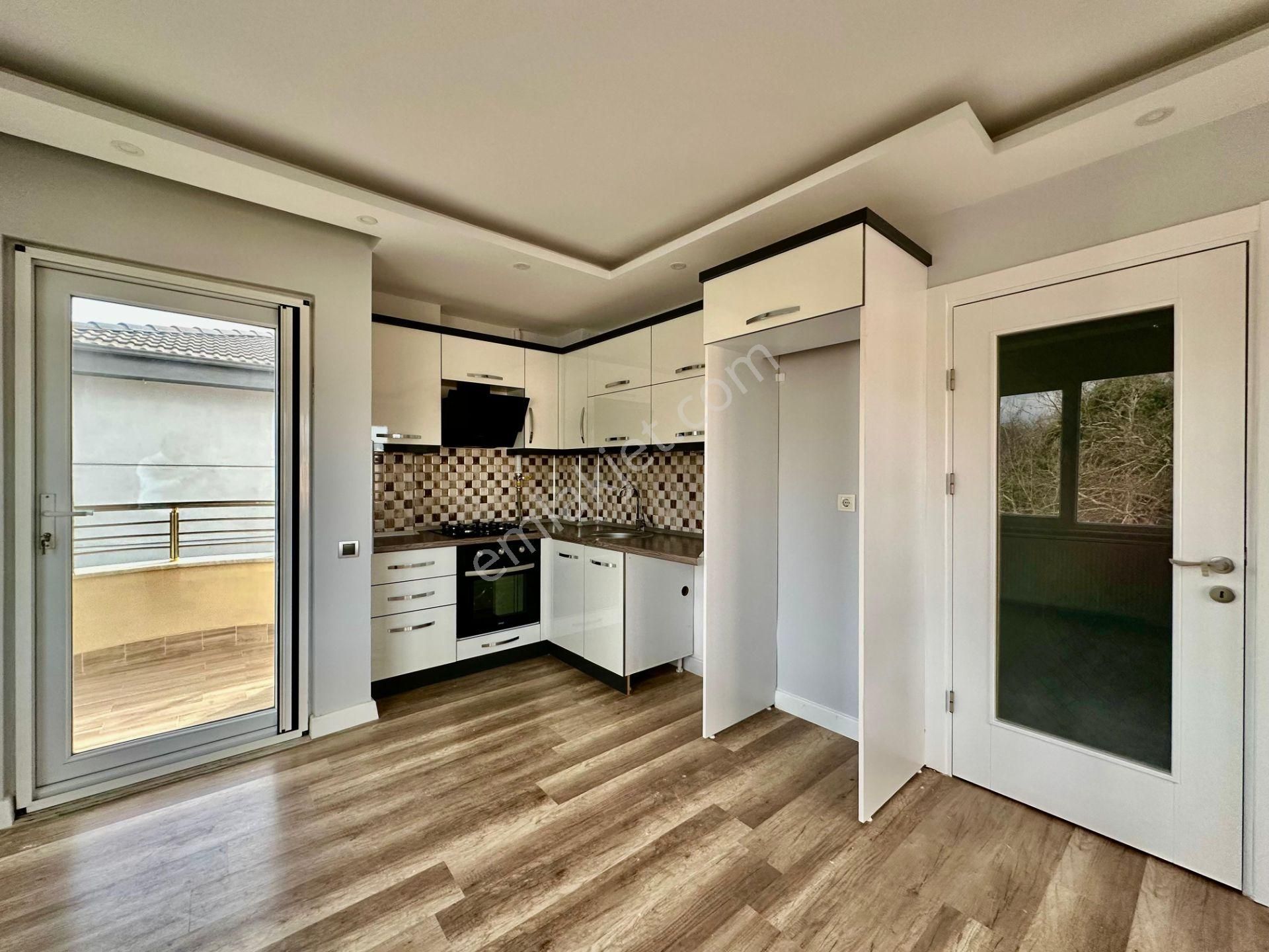 ꧁ay Emlaktan꧂akçay'da Kazdağları Eteklerinde Muhteşem Konumlu Doğalgazlı Satılık 1+1 Lüks Daire