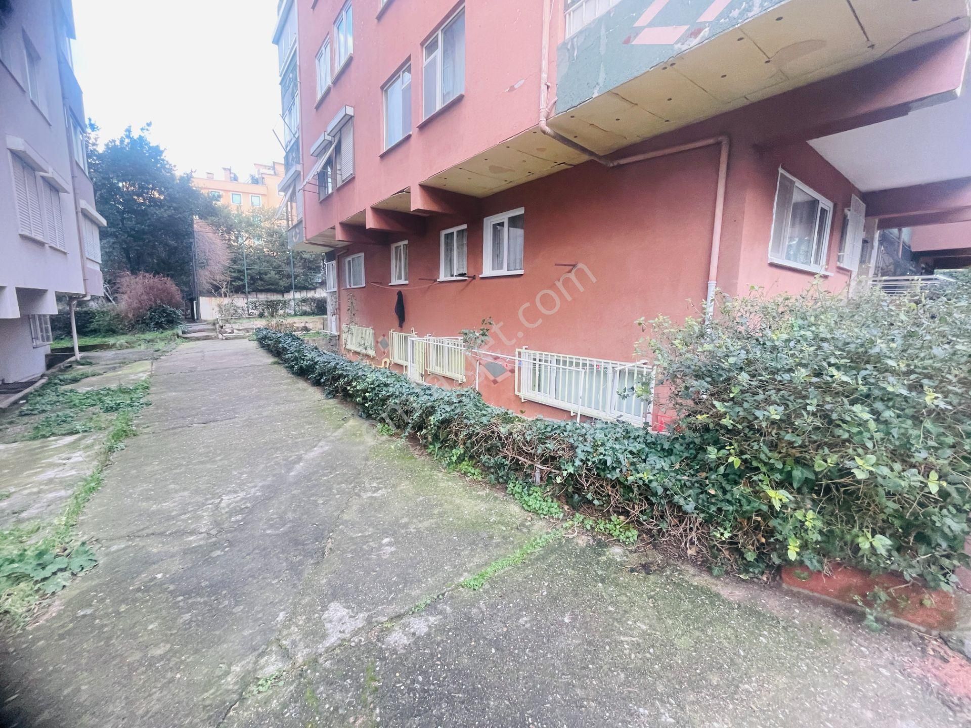 Acıbadem Pınar Sitesinde Satılık 115 M2 2+1 Bahçe Katı Daire - Görsel 3