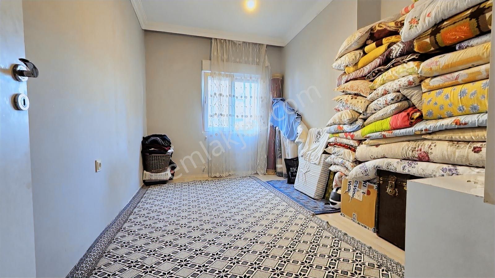 Hüsnükarakaş Mahallesinde Giriş Kat 2+1 100m² Fırsat Daire - Görsel 3