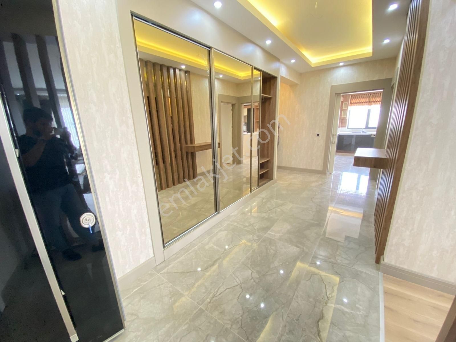 Skylıne Tower'da Opsiyonlu 4,5+1 8.kat Konumunda Satılık Daire - Görsel 34