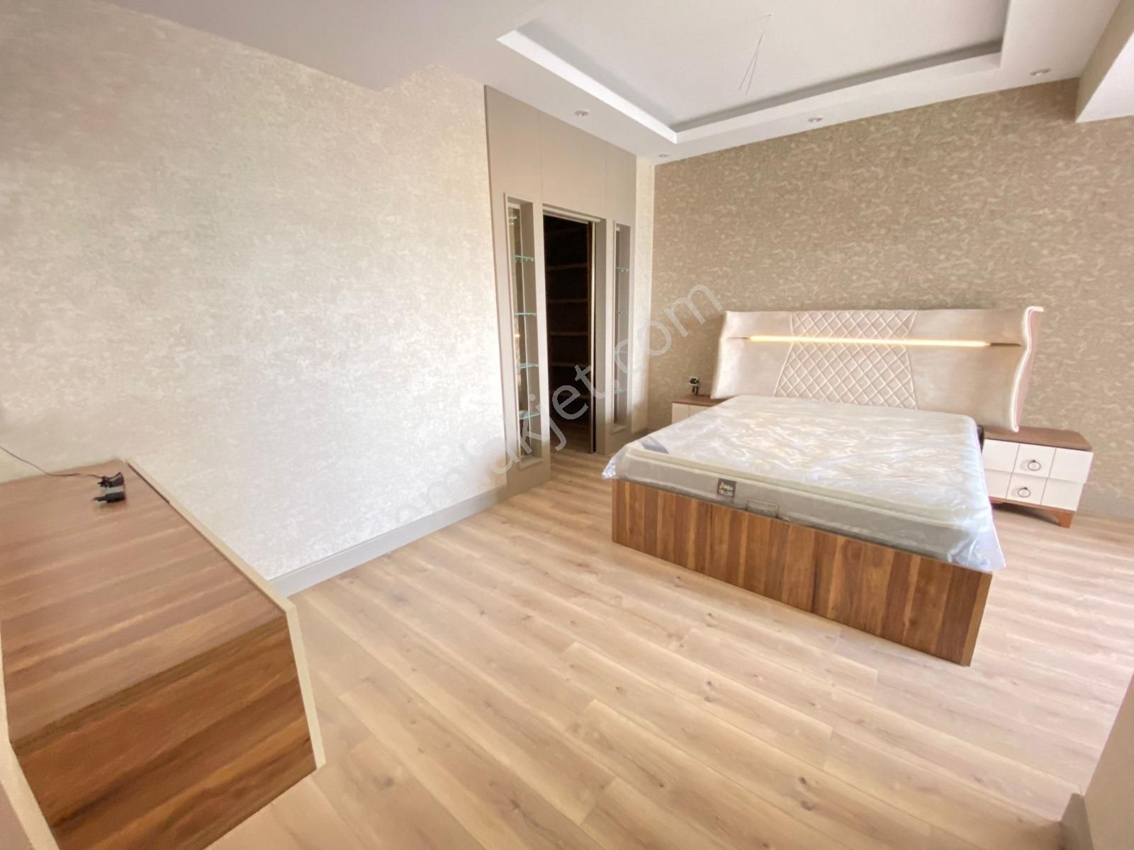 Skylıne Tower'da Opsiyonlu 4,5+1 8.kat Konumunda Satılık Daire - Görsel 7