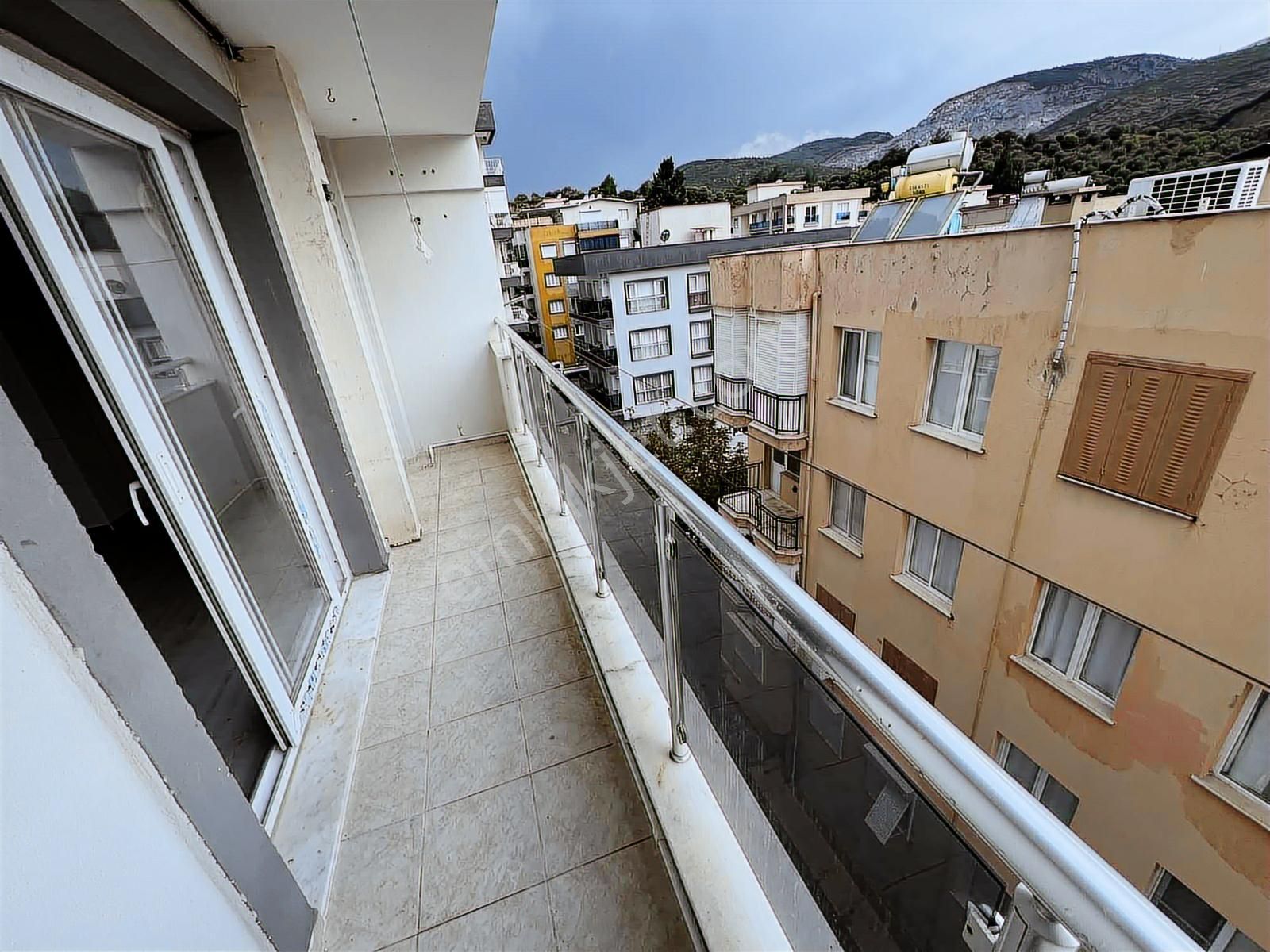 Söke Yenikent Mah. 2+1 Açık Mutfak - Görsel 5