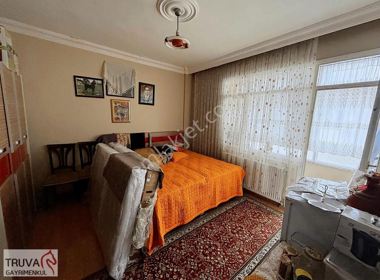 Kartal Topselvi Yalı Mahallesinde Aile Binasında 110 M2 2+1 - Görsel 2