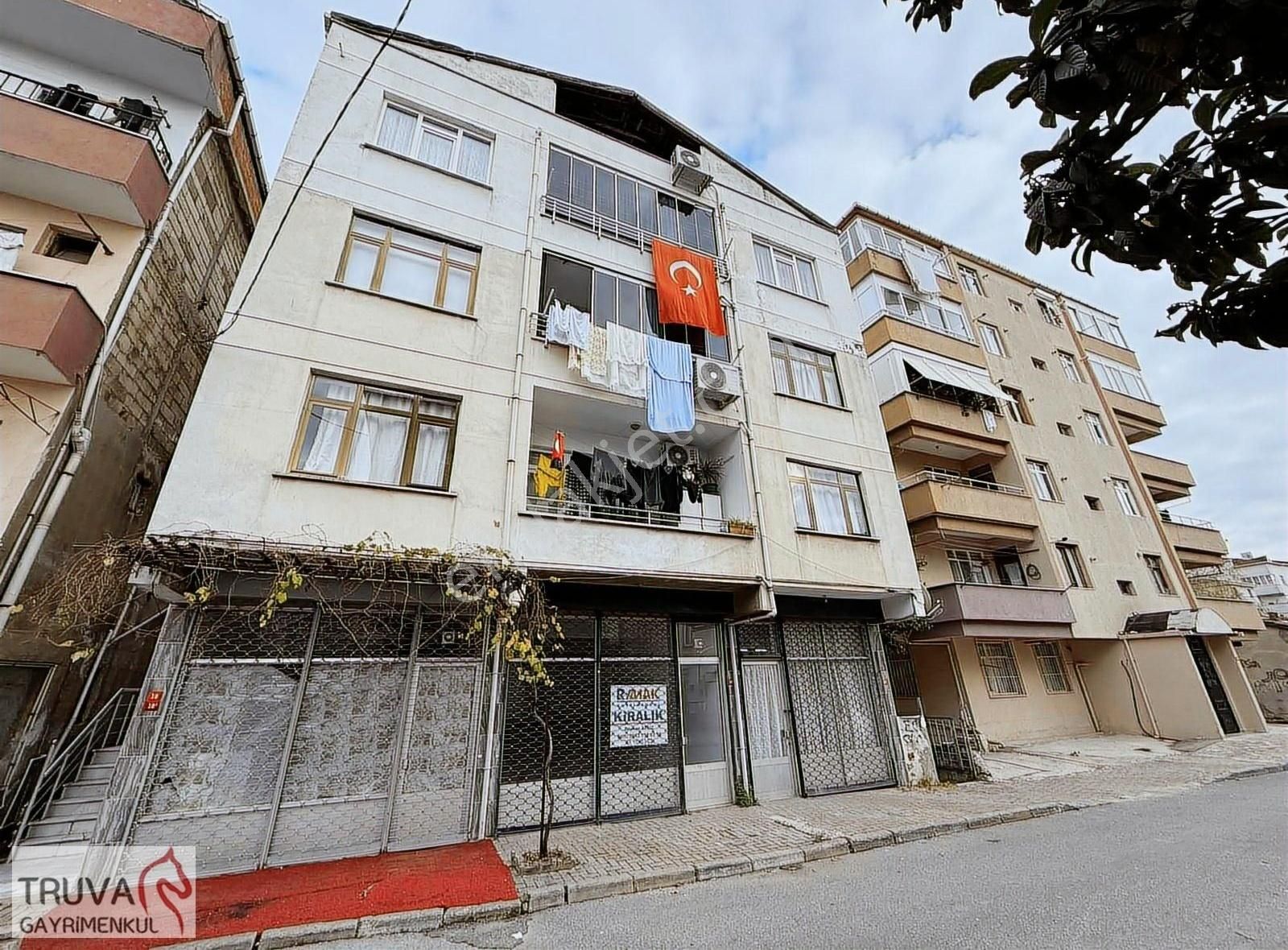 Kartal Topselvi Yalı Mahallesinde Aile Binasında 110 M2 2+1 - Görsel 22