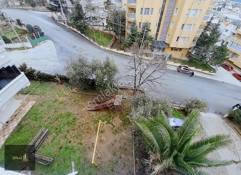 Emre Ünlü'den Dobruca'da Harika Konumda Asansörlü,bakımlı 3+1 - Görsel 14
