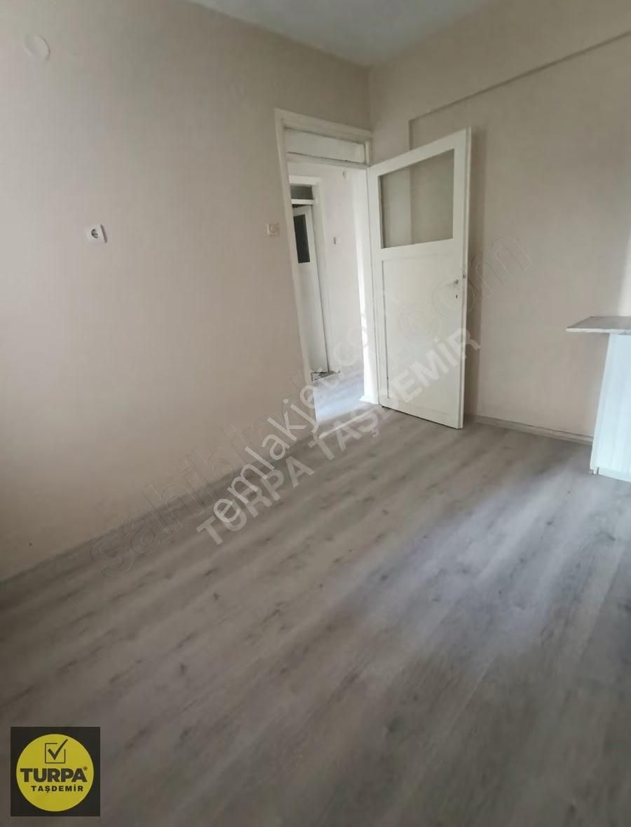 Balçova Onur Mahallesi'nde 2+1 Satılık Daire - Görsel 6