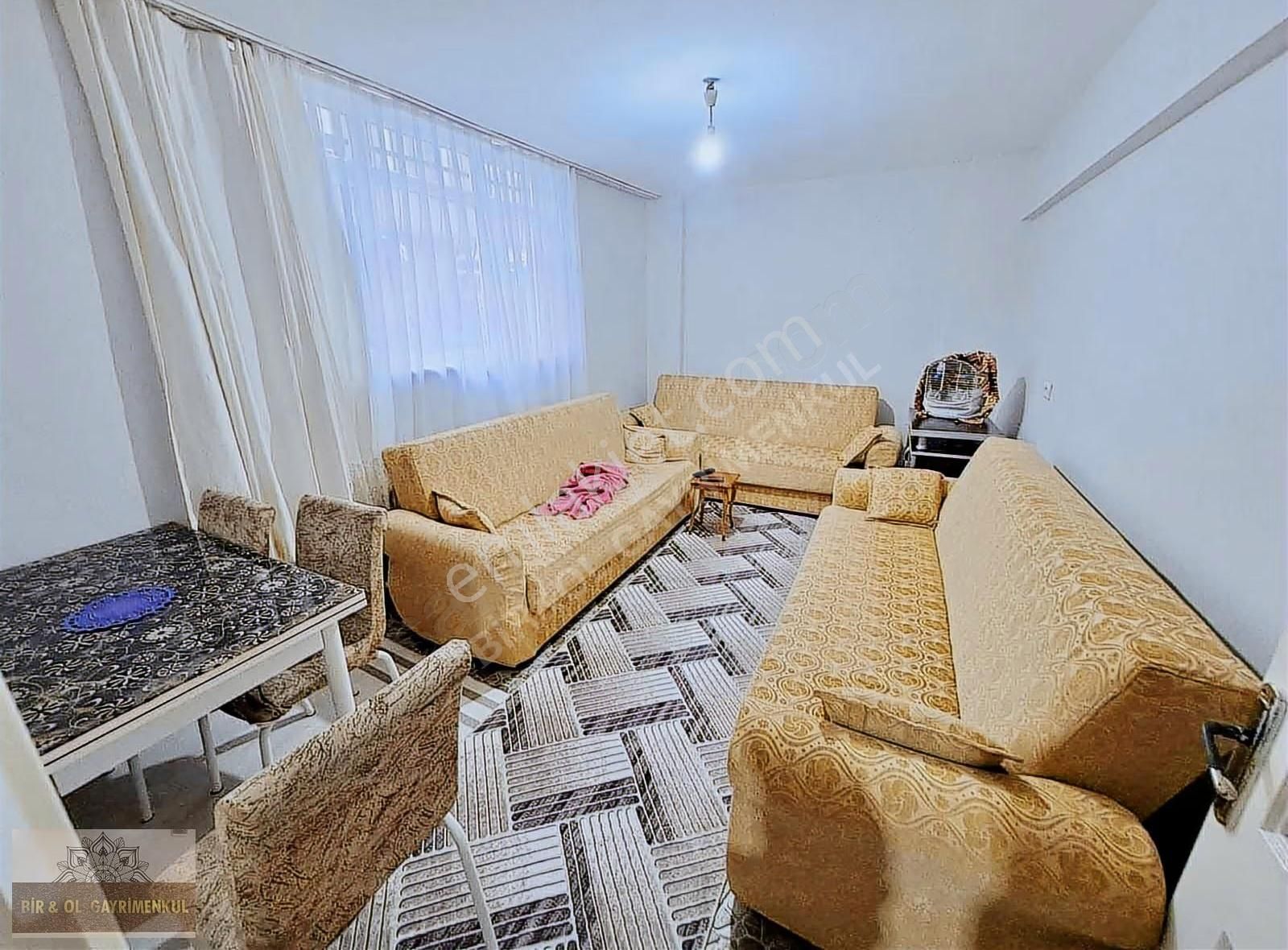 Sultangazi 50.yıl Mahallesi Krediye Uygun 2007 Yapım 2+1 Bahçeka