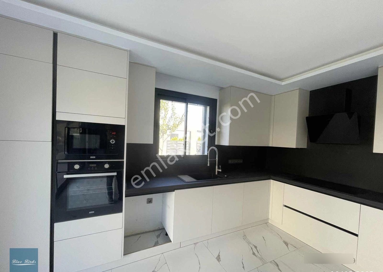 Kuşadası Değirmendere'de 500 M2 Bahçe İçerisinde Lüks Villa - Görsel 9