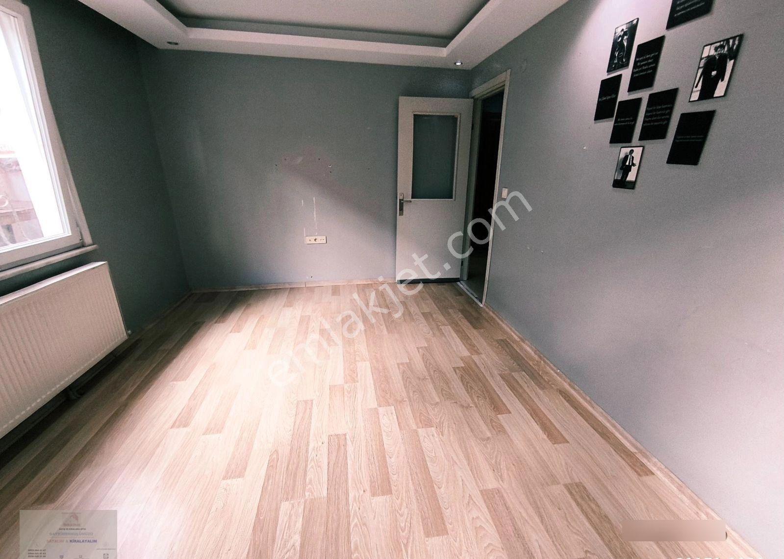 Cihangirde Osmanpaşa Caddesinde 100 M2 2+1 Giriş Kat Güney Cephe Boş Daire - Görsel 23