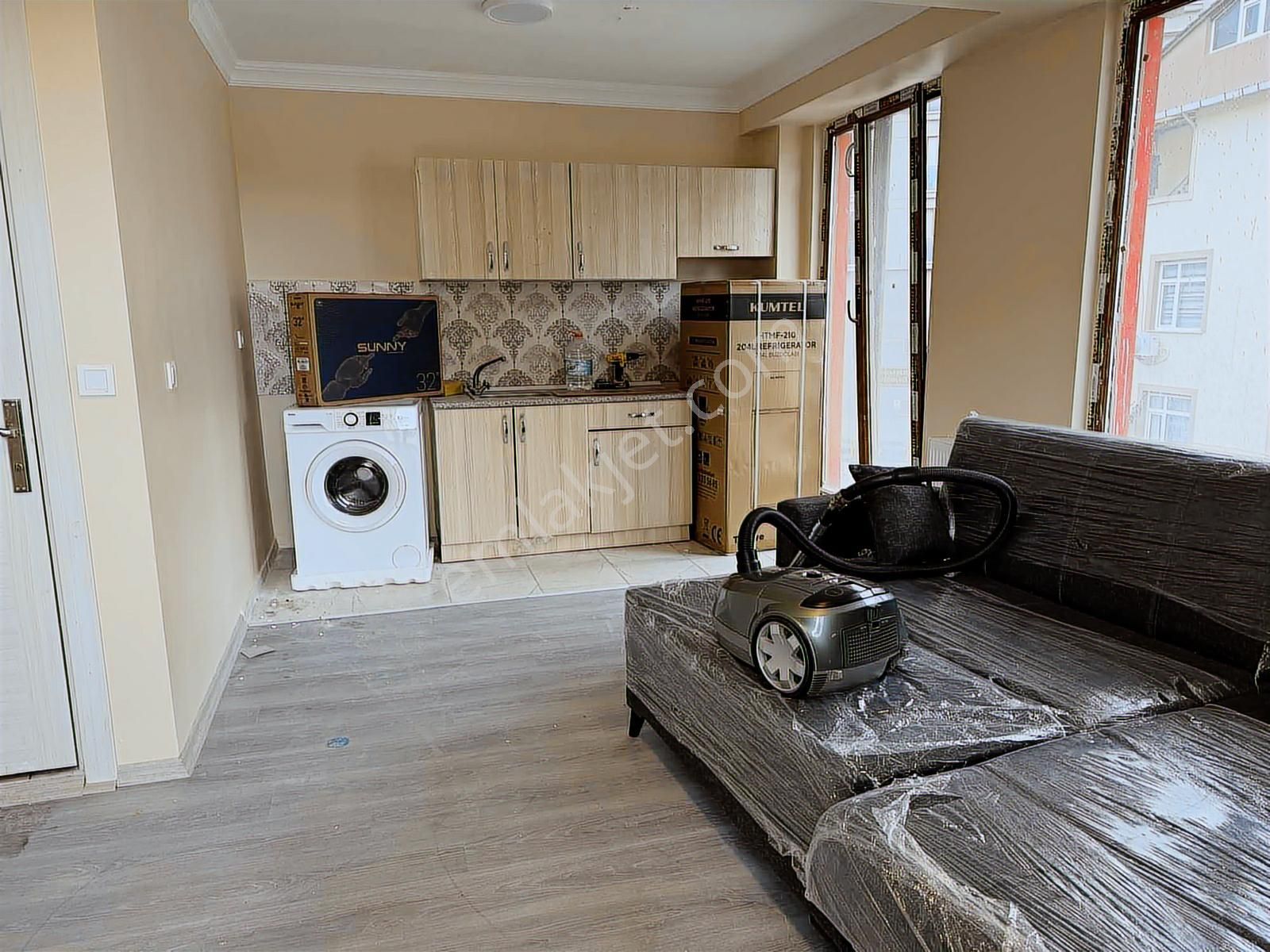 Kağıthane 1+0 Eşyalı Manzaralı Ferah Teraslı Kiralık Daire