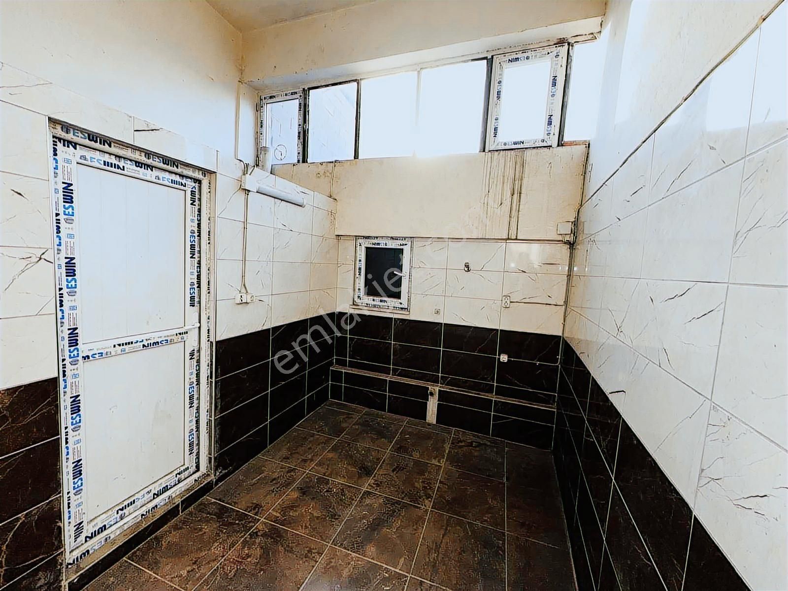 Merkez Gölbucağı Sanayi Kiralık Ön Cephe Dükkan - Görsel 11