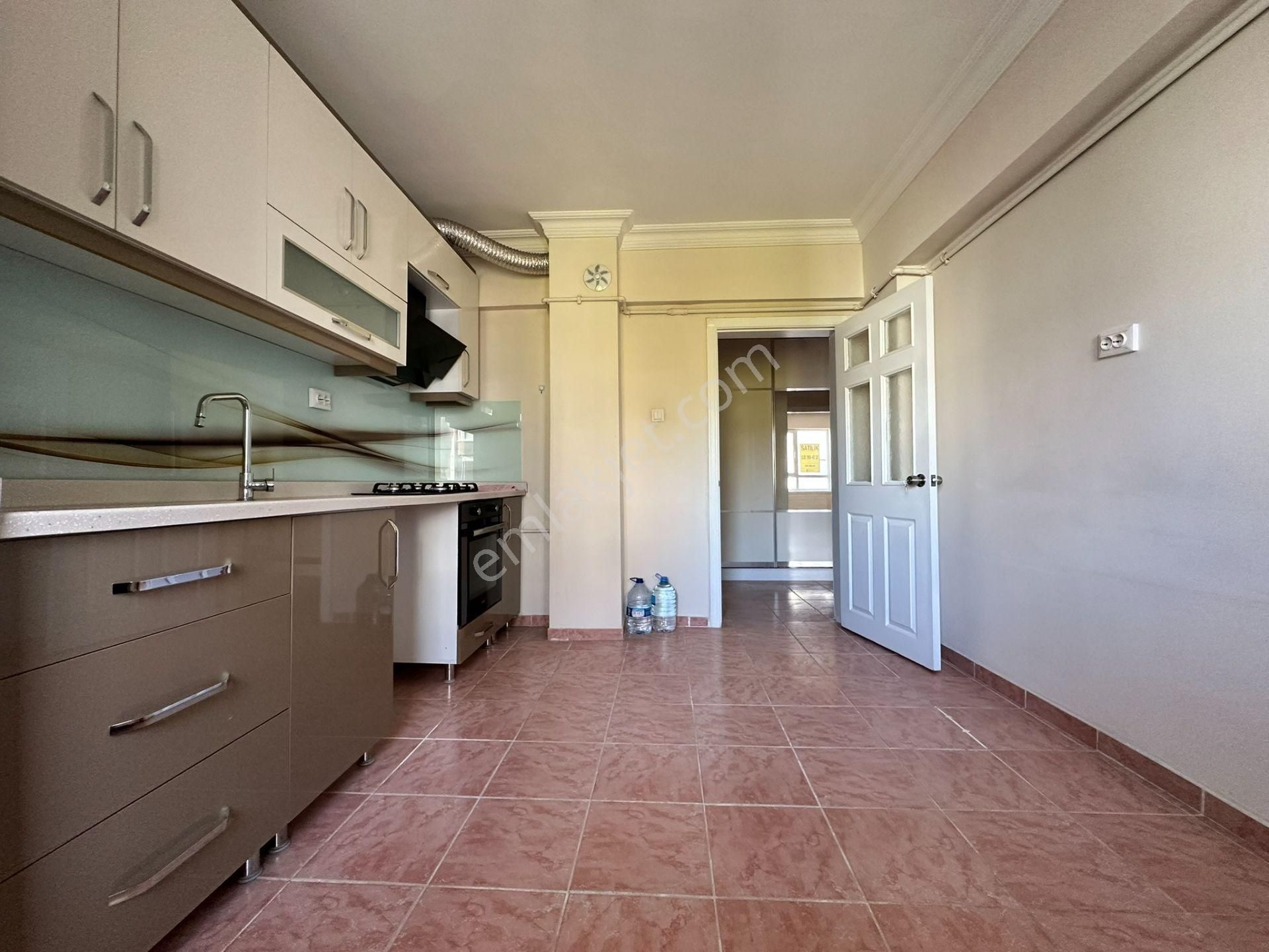 Pursaklar Mehmet Zengin Emlak'tan Çarşı İçinde Ankastre Serili, Ebeveyn Banyolu 2.kat 3+1 Masrafsız - Görsel 2