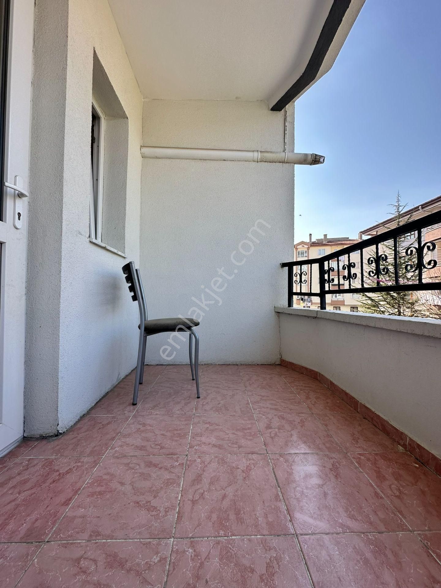 Pursaklar Mehmet Zengin Emlak'tan Çarşı İçinde Ankastre Serili, Ebeveyn Banyolu 2.kat 3+1 Masrafsız - Görsel 35