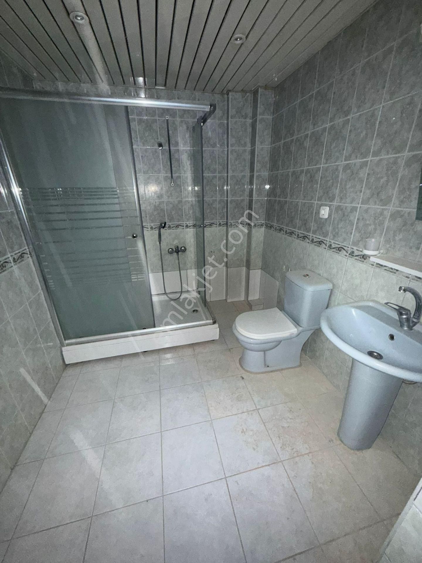 Rıza Acar'dan Anıt İş Merkezi Yeşimcan Sitesinde Kiralık 3+1 - Görsel 15