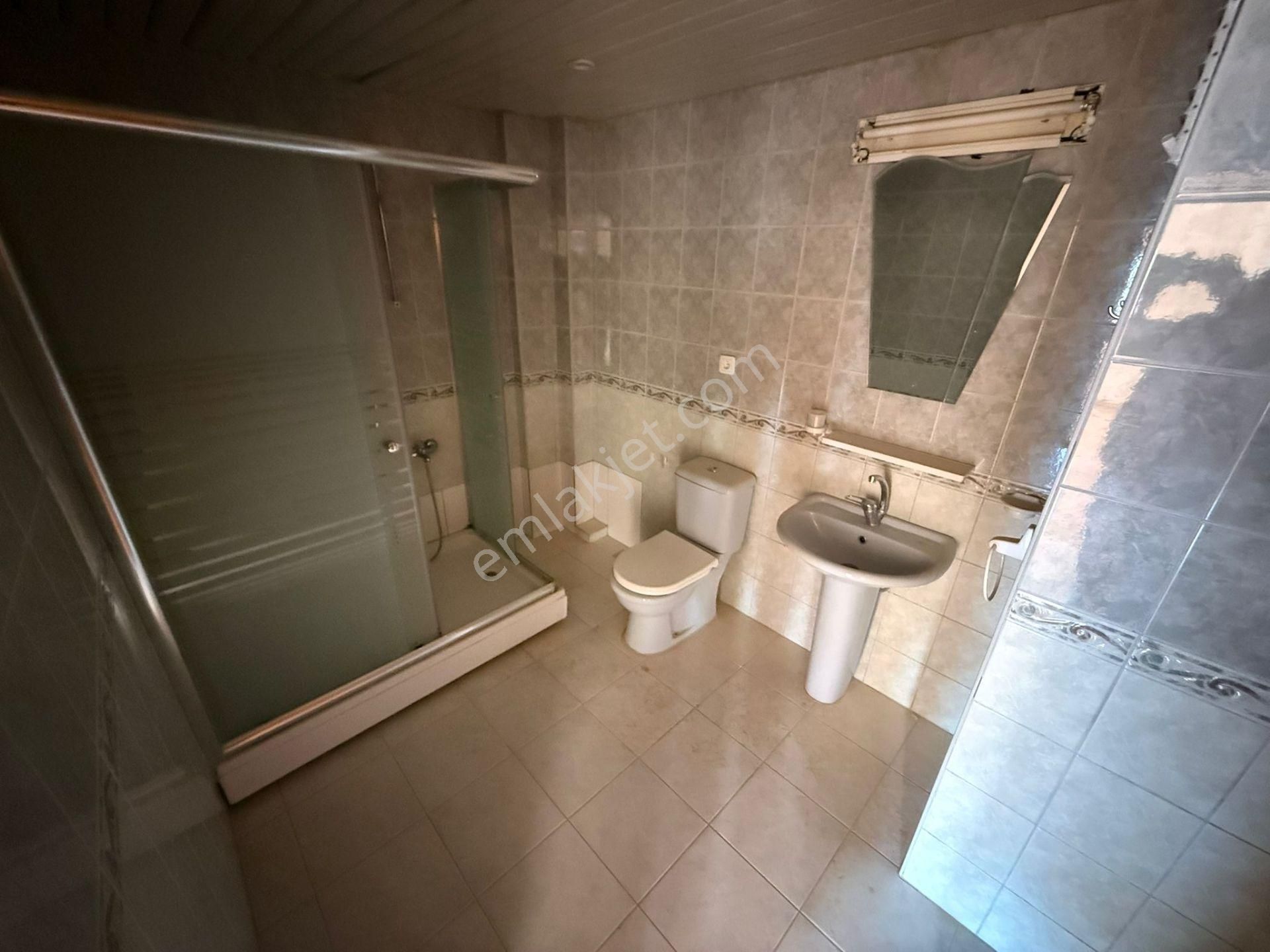 Rıza Acar'dan Anıt İş Merkezi Yeşimcan Sitesinde Kiralık 3+1 - Görsel 16