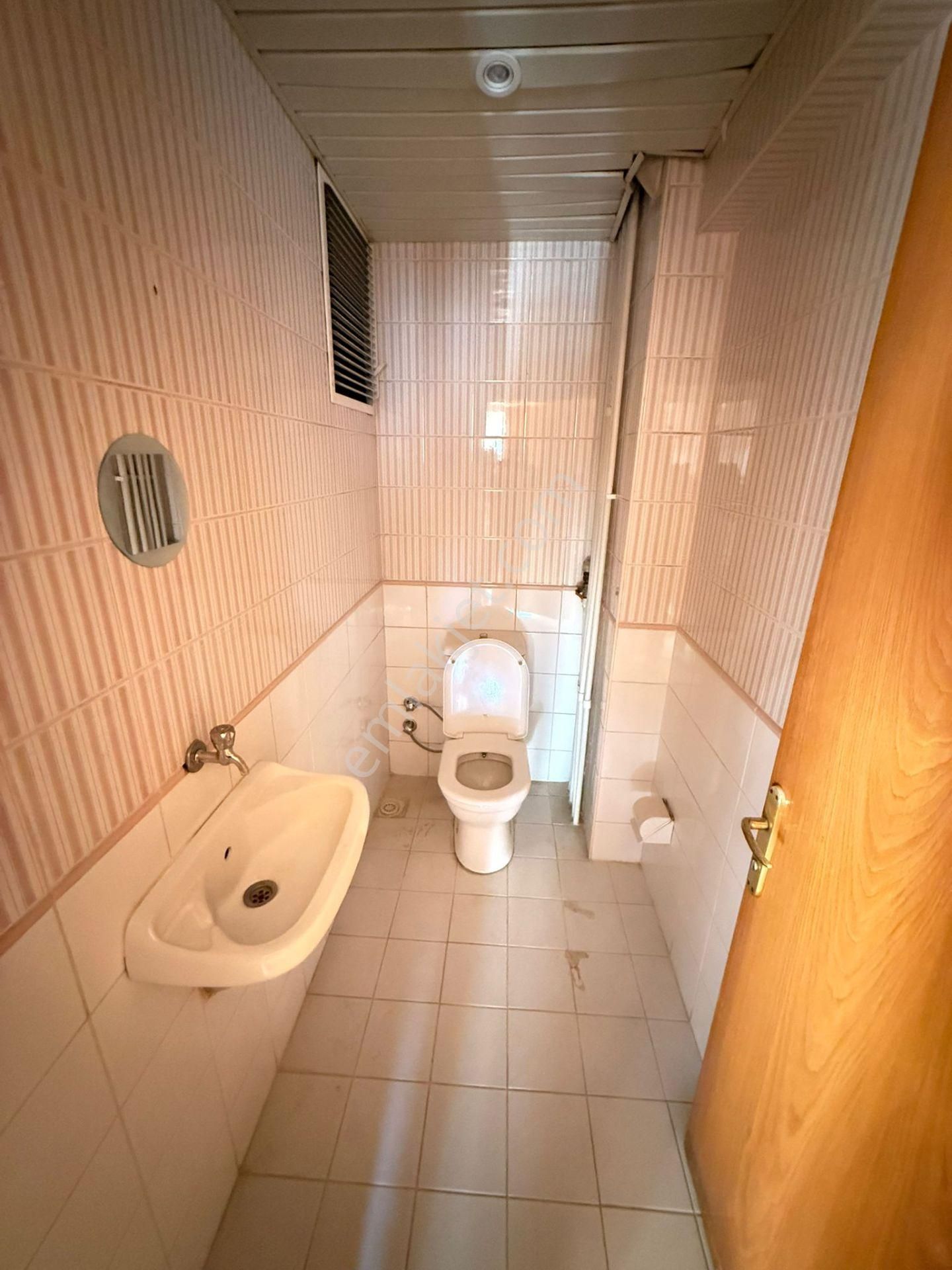 Rıza Acar'dan Anıt İş Merkezi Yeşimcan Sitesinde Kiralık 3+1 - Görsel 13