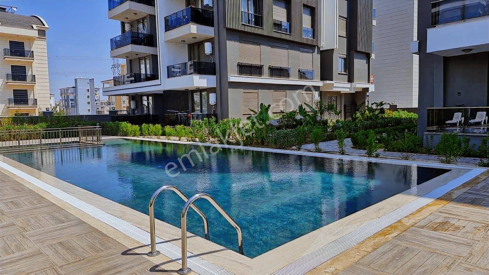 Ayanoğlu, Tramvay Yanı,ful Eşyalı