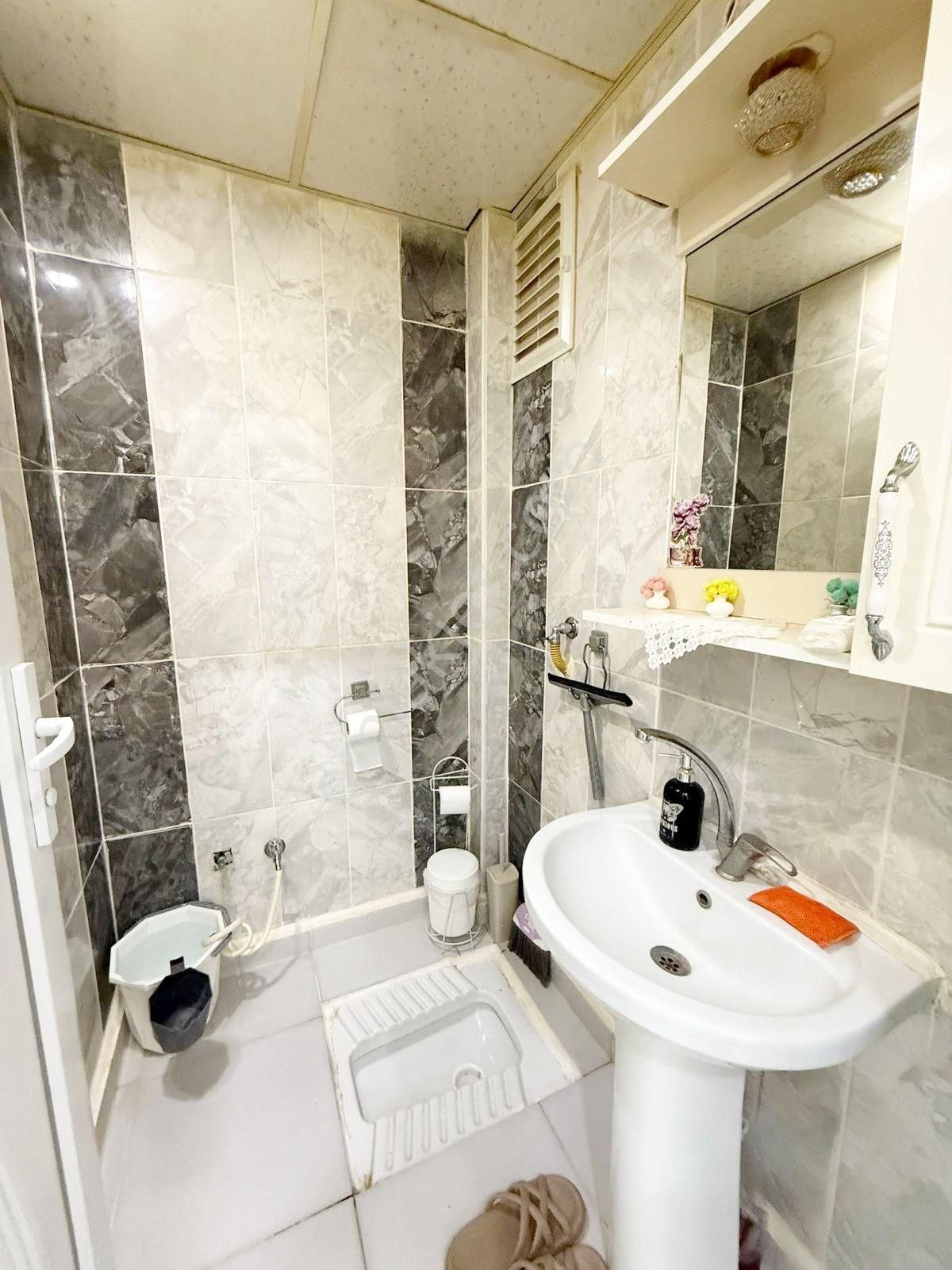 Beykent 1.etapta Park Karşısında Masrafsız Geniş Aydınlık Daire - Görsel 9