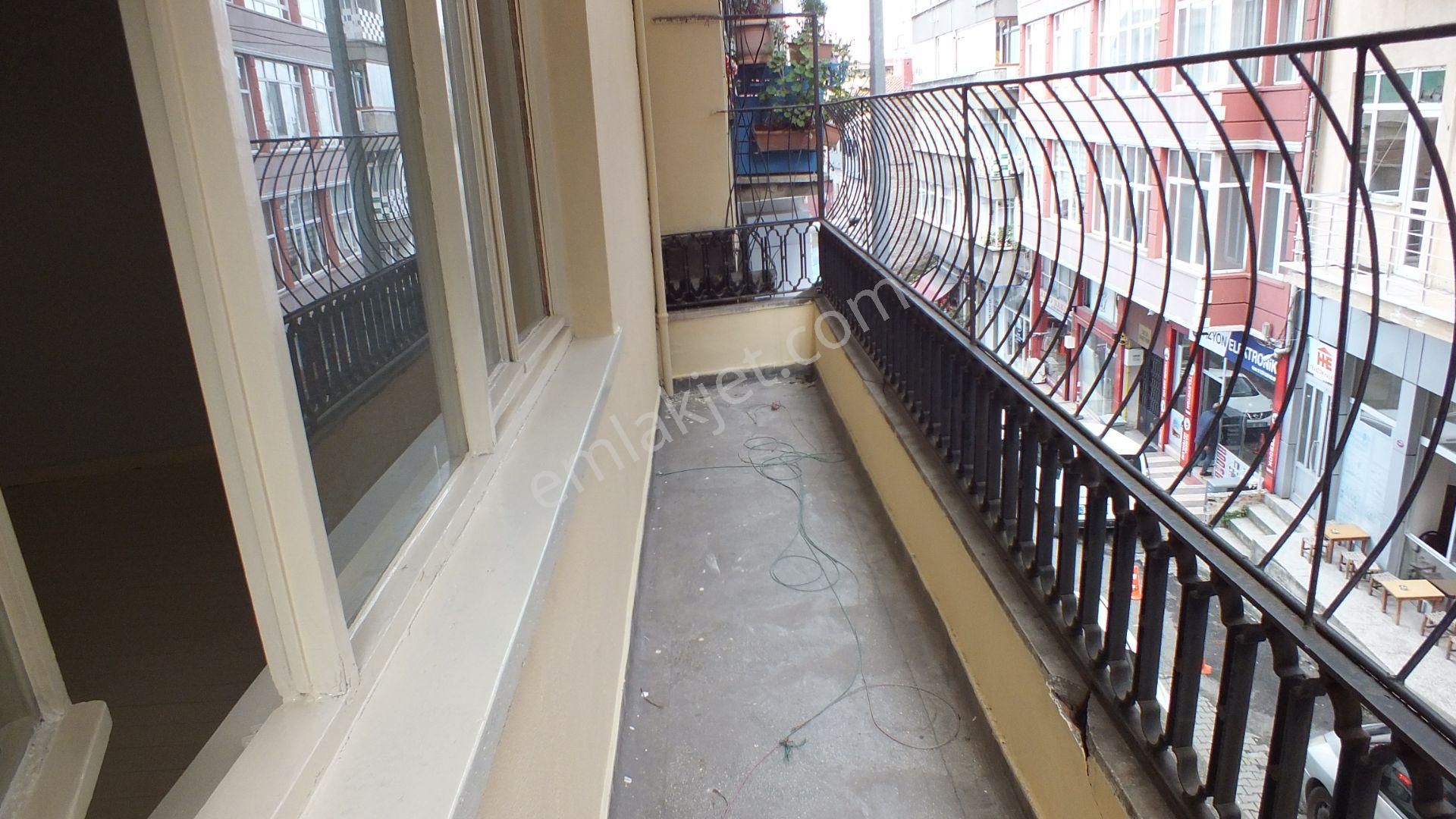 Cumhuriyet Mah. Zeytinlik Yokuşu Kiralık 1. Kat 2+1 Sobalı Daire - Görsel 19