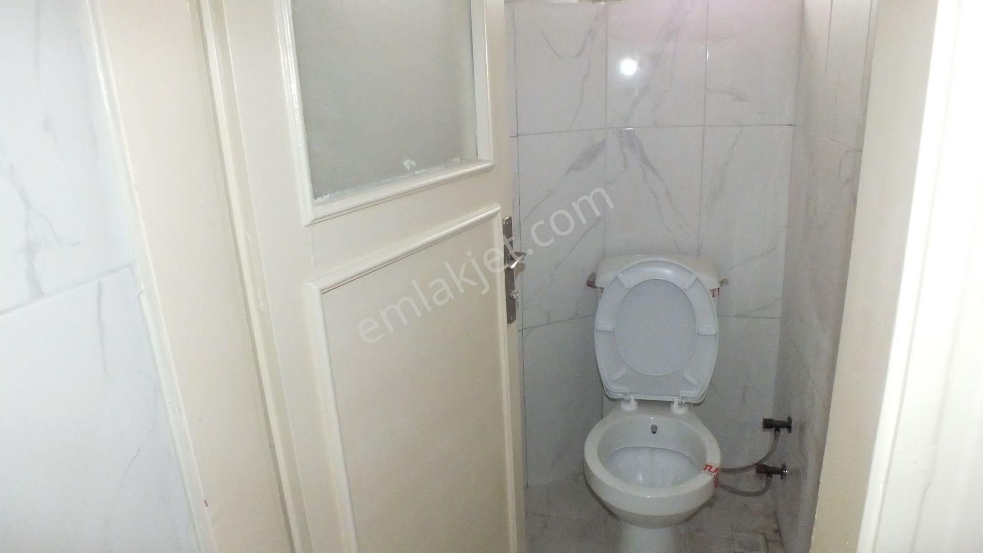 Cumhuriyet Mah. Zeytinlik Yokuşu Kiralık 1. Kat 2+1 Sobalı Daire - Görsel 4