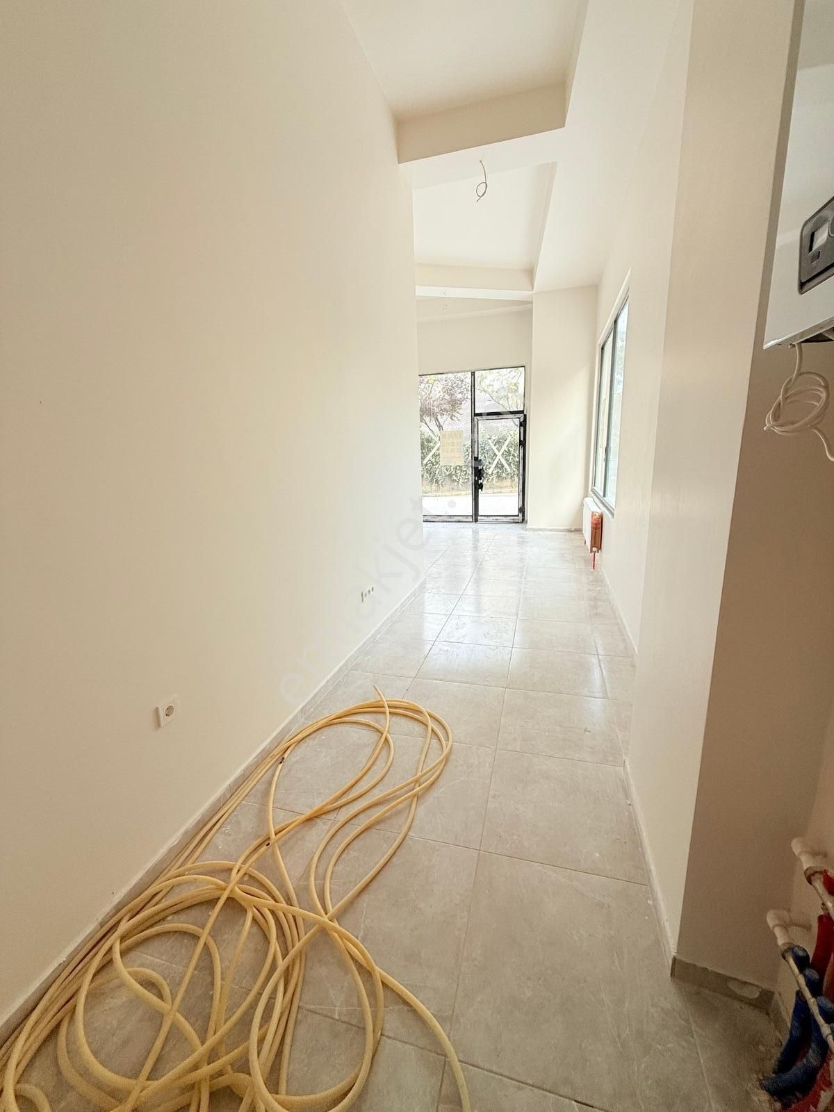 Maltepe Altayçeşmede Sıfır Köşe 90m2ön Kullanımlı Satılık Dükkan - Görsel 5