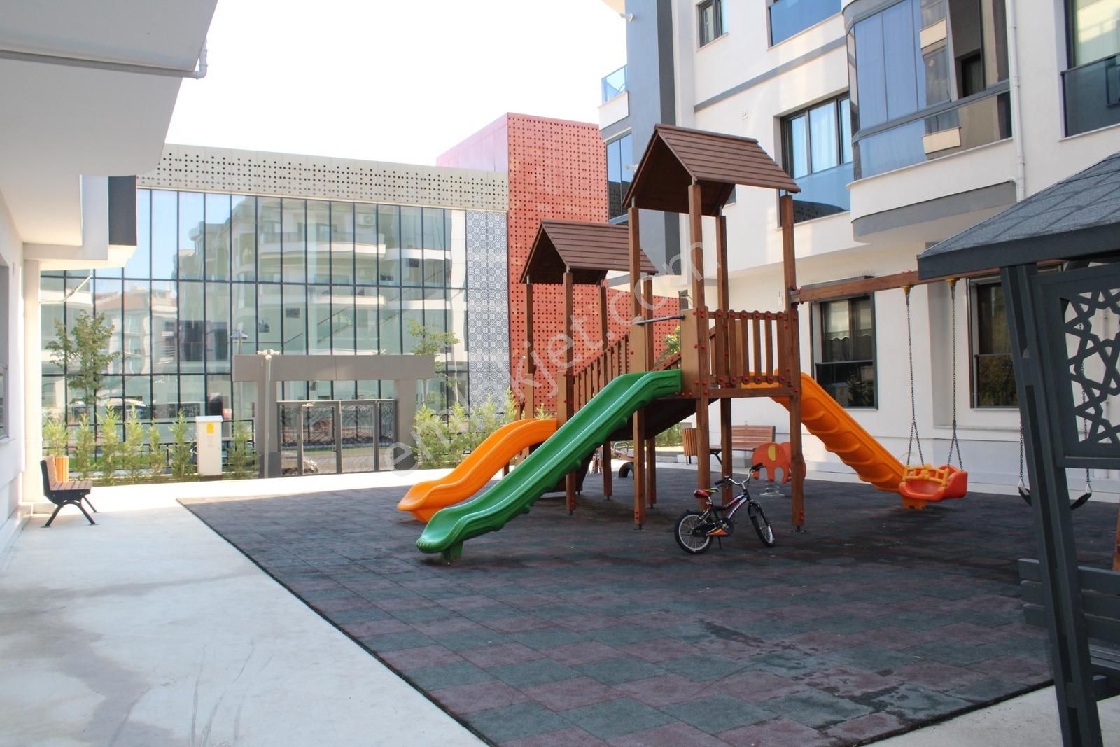 Mir'den Bahçelievler Baltaş Kon.özel Yapım Lüks 3+1 Daire - Görsel 9