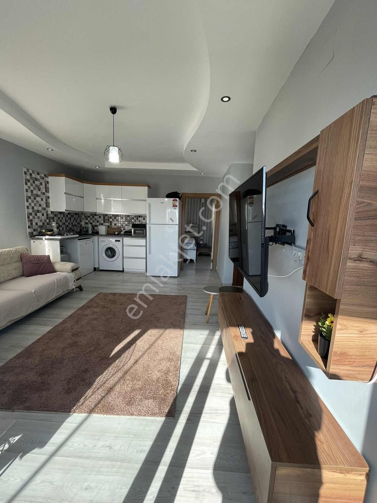 Cadde~üzeri~1+1~ful~eşyalı~2~adet~cam~balkonlu~geniş~cazip~daire - Görsel 3
