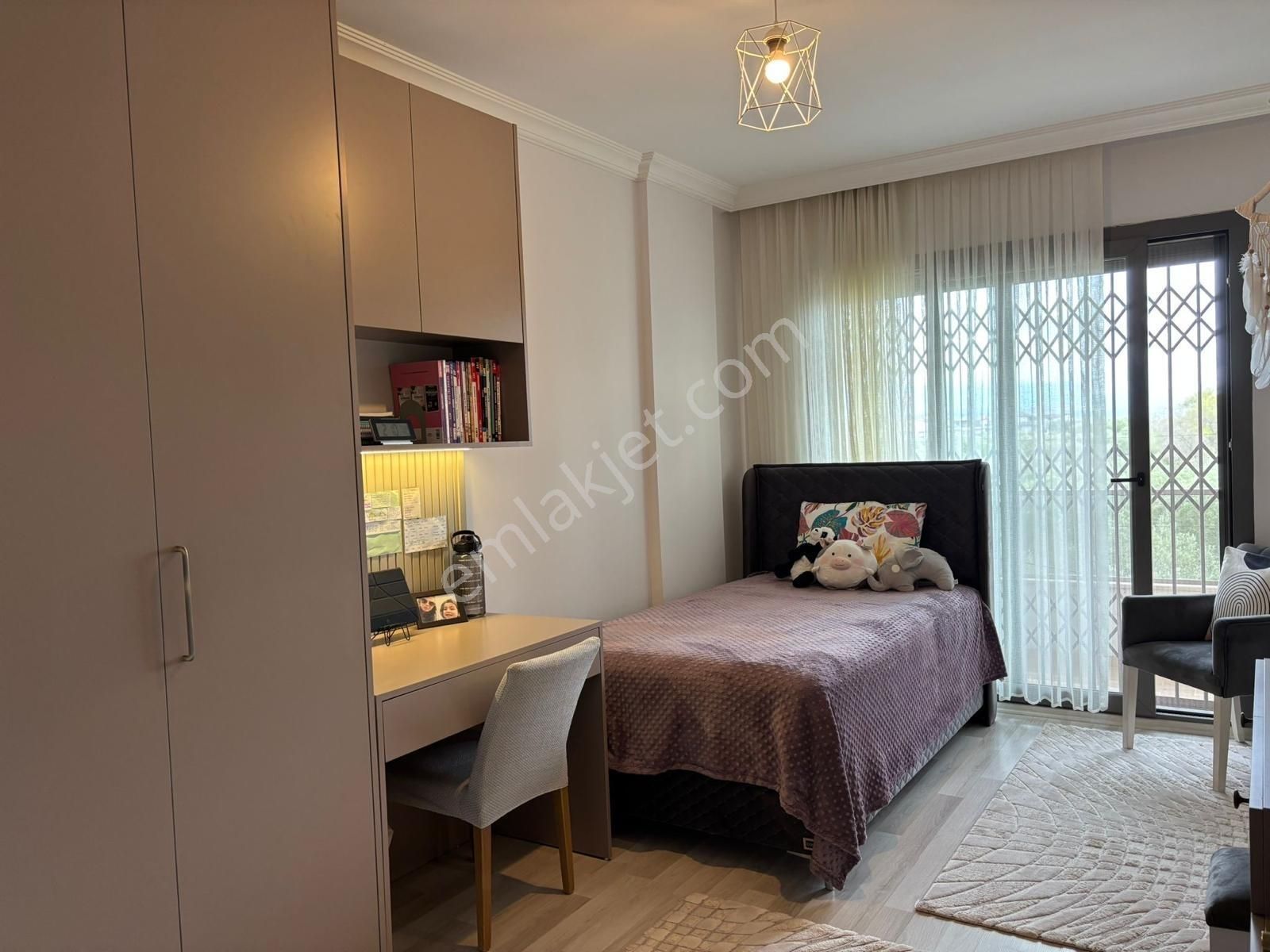 Qzen' Den Altıntepe'de Bağımsz Giriş Ve Bahçeli 220 M2 4+1 Villa - Görsel 35