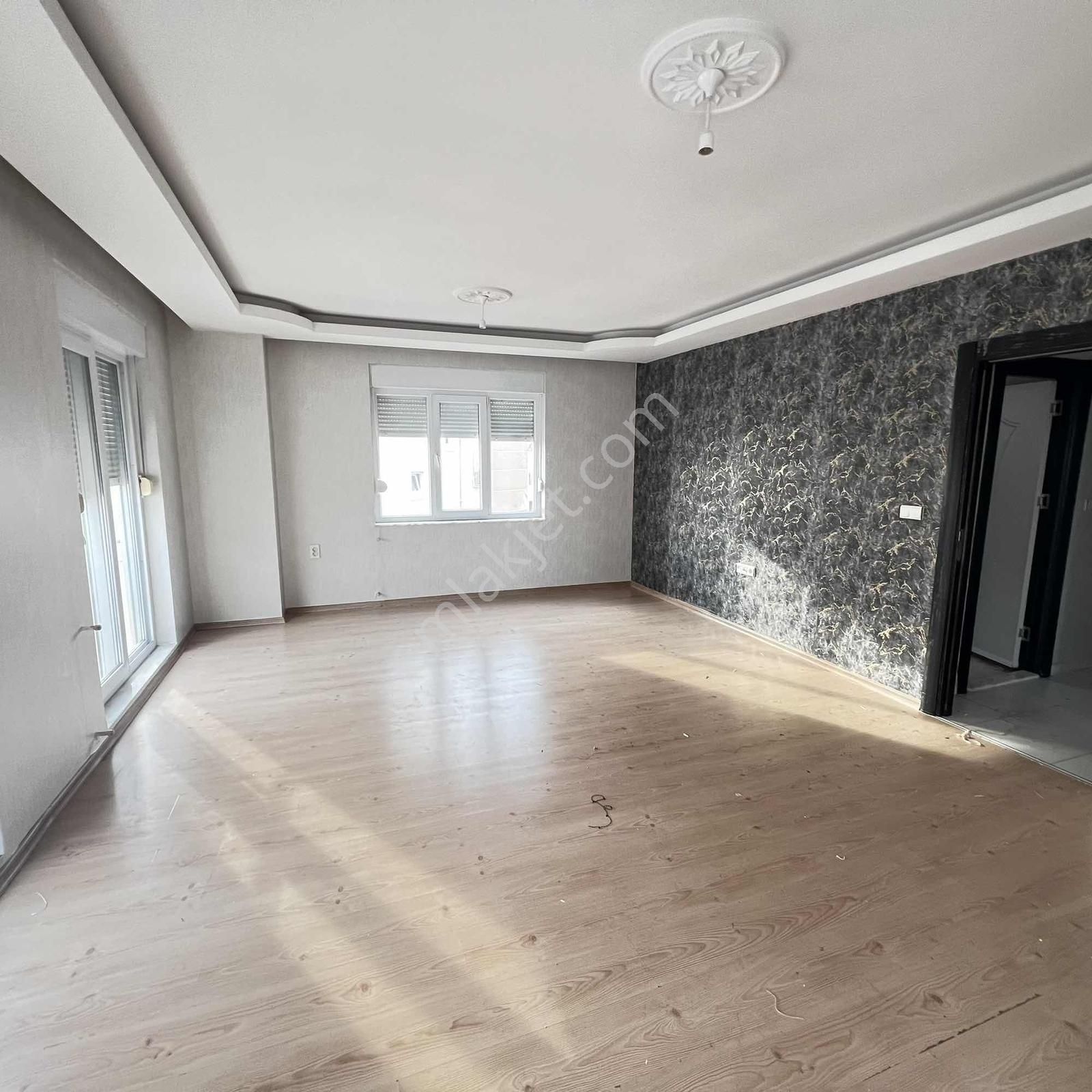 Cumhuriyet Mah. Kiralık 3+1 150 M2 Asansörlü Katta Tek Daire - Görsel 6