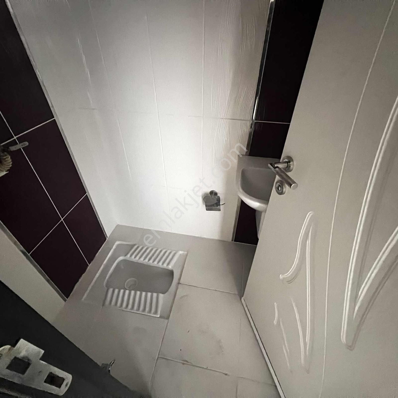 Cumhuriyet Mah. Kiralık 3+1 150 M2 Asansörlü Katta Tek Daire - Görsel 18