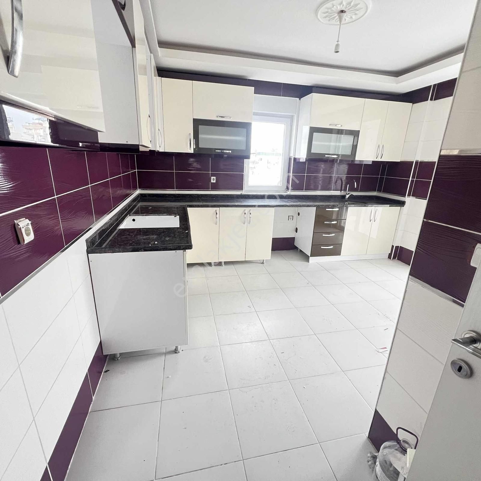 Cumhuriyet Mah. Kiralık 3+1 150 M2 Asansörlü Katta Tek Daire - Görsel 19