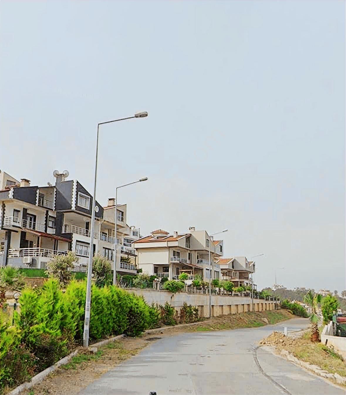 İzmir Güzelbahçe Atatepe Sitesi Satılık Villa