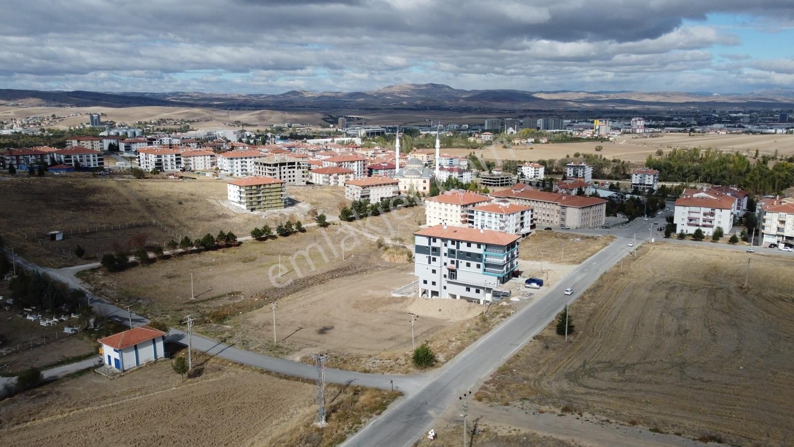 --*altınova Da İmara Sınır 1019 Parsel 880 Metre--*