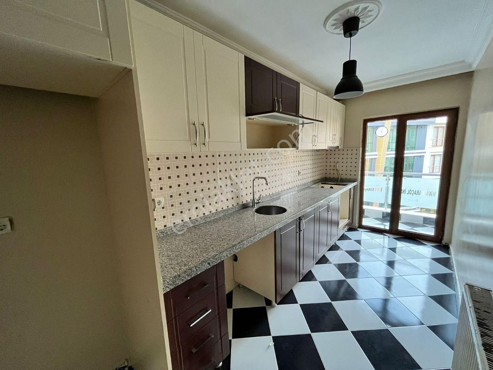 Çekmeköy Görgülü Nün Arka Sokağında 2+1 100m² - Görsel 21