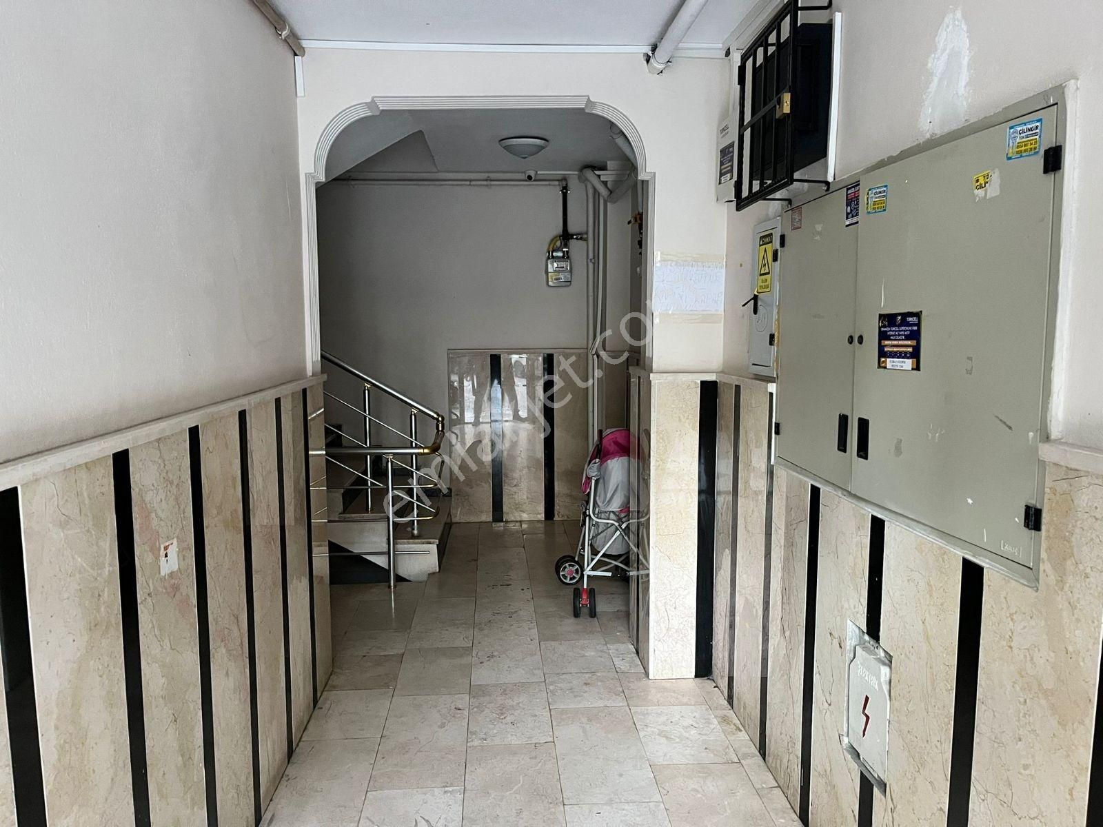 Çekmeköy Görgülü Nün Arka Sokağında 2+1 100m² - Görsel 17