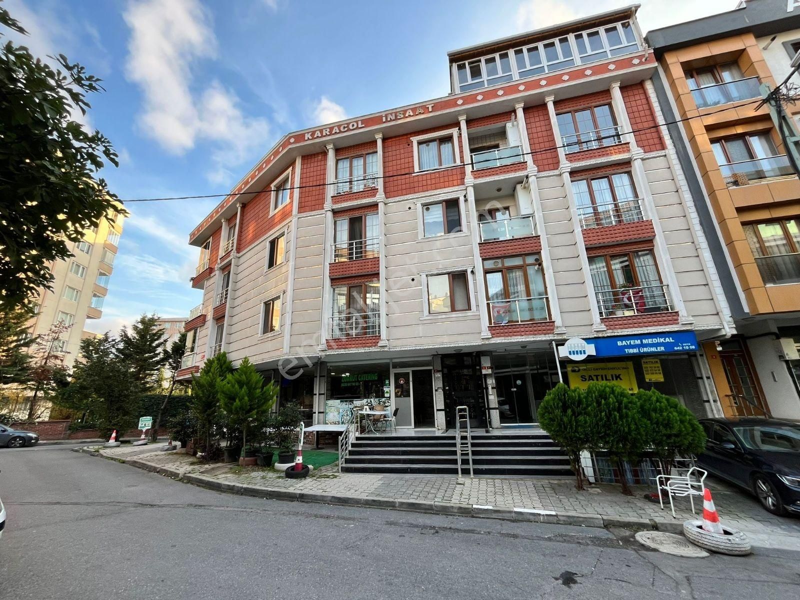 Çekmeköy Görgülü Nün Arka Sokağında 2+1 100m²