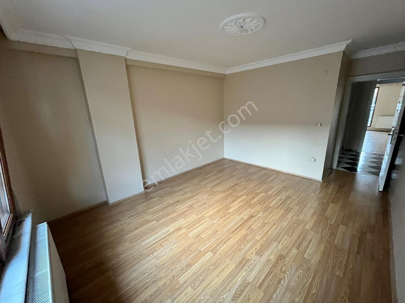 Çekmeköy Görgülü Nün Arka Sokağında 2+1 100m² - Görsel 4