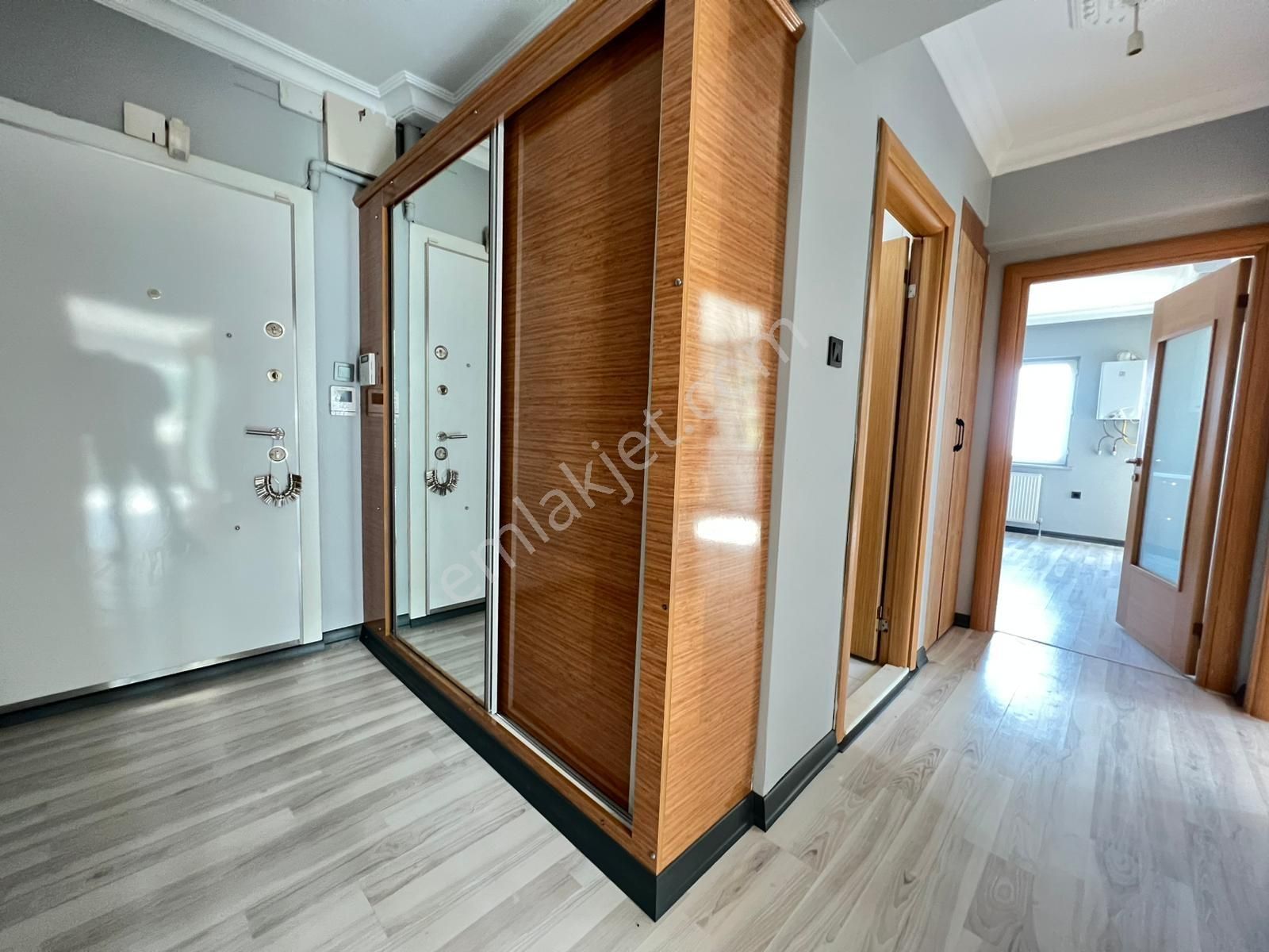 Engin Emlak'tan Protokol Yolu Yakını E.banyo'lu 3+1 Daire - Görsel 20