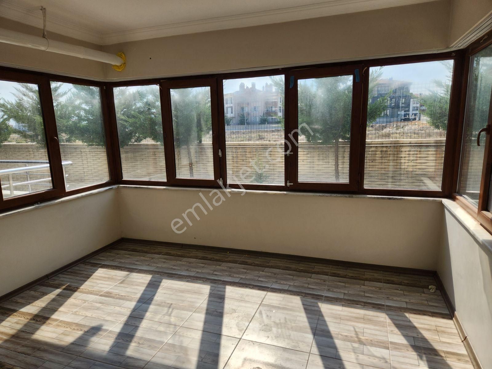 Askeri Üs Fabrikalar Ünüversite Servis Güzergahında 2+1 Daire - Görsel 5