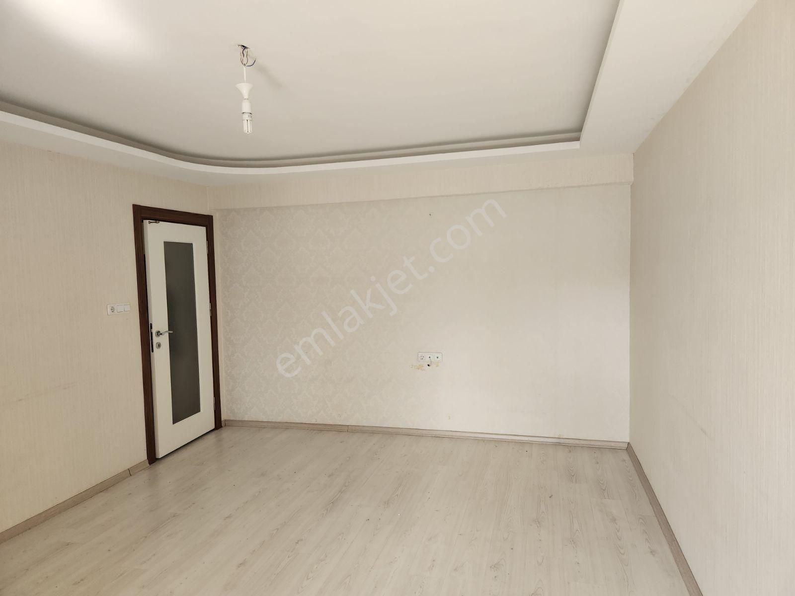 Askeri Üs Fabrikalar Ünüversite Servis Güzergahında 2+1 Daire - Görsel 3