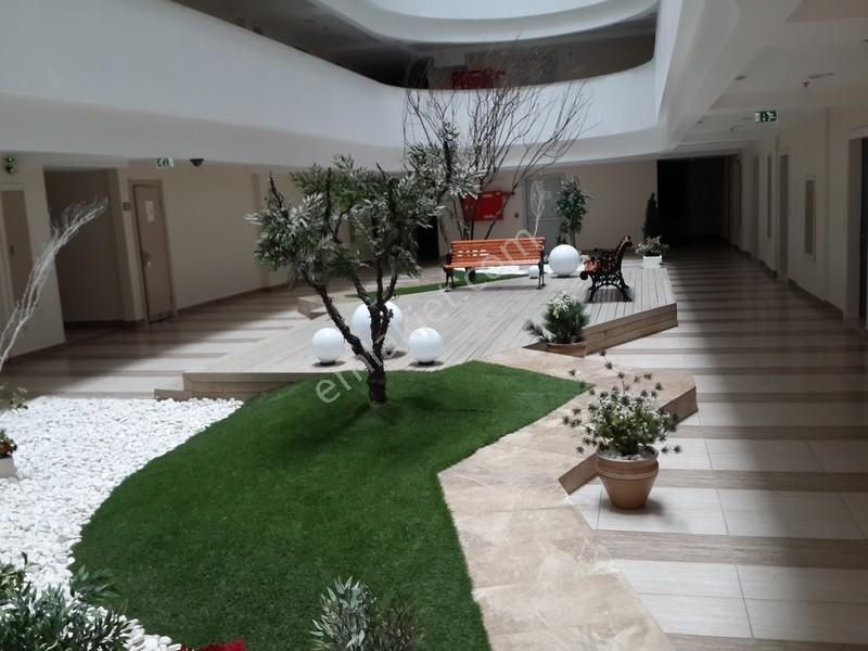 Papatya Residence 2 Merkezi Konumda Metrobüse 5 Dakika 1+0 - Görsel 13
