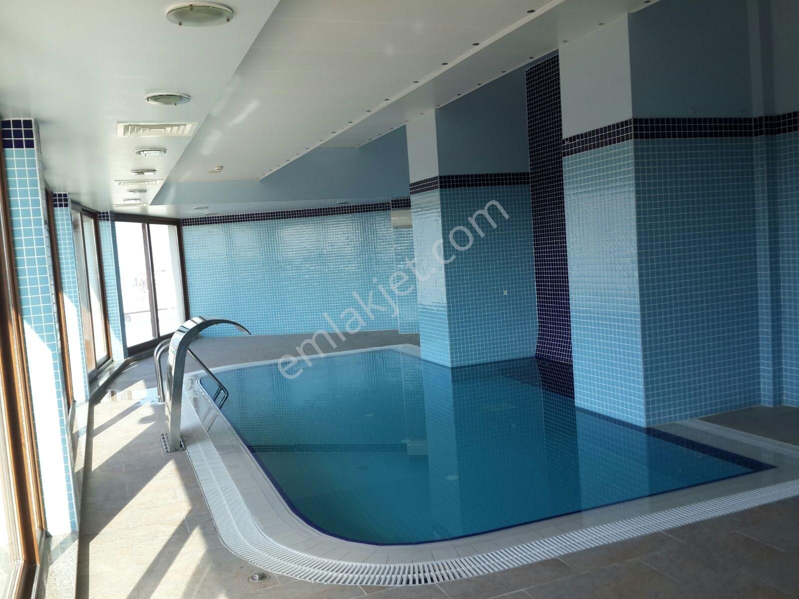 Papatya Residence 2 Merkezi Konumda Metrobüse 5 Dakika 1+0 - Görsel 24