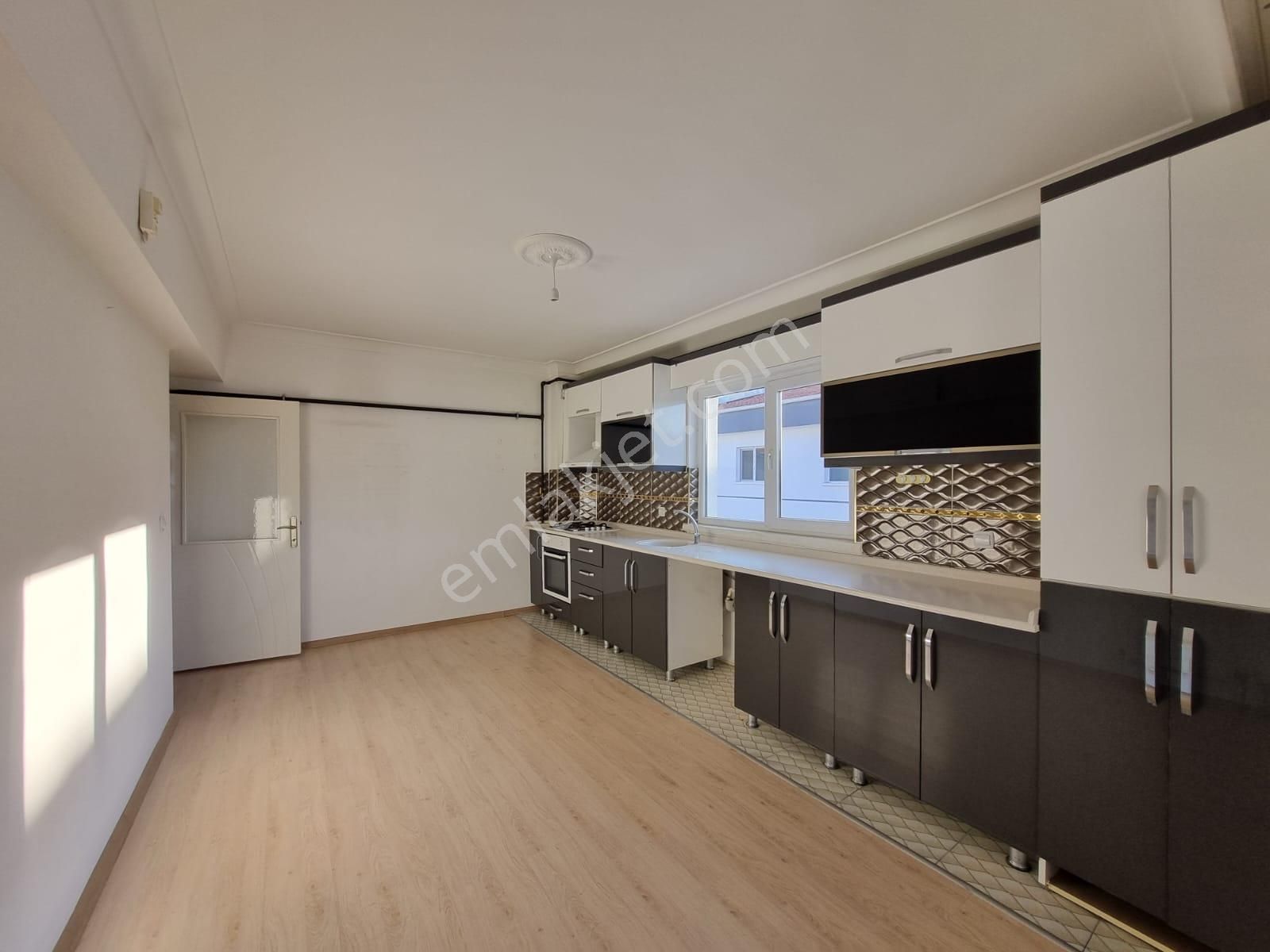 Yenikent Menderes Mahallesi 3+1 Kiralık Daire Geniş Ferah - Görsel 2