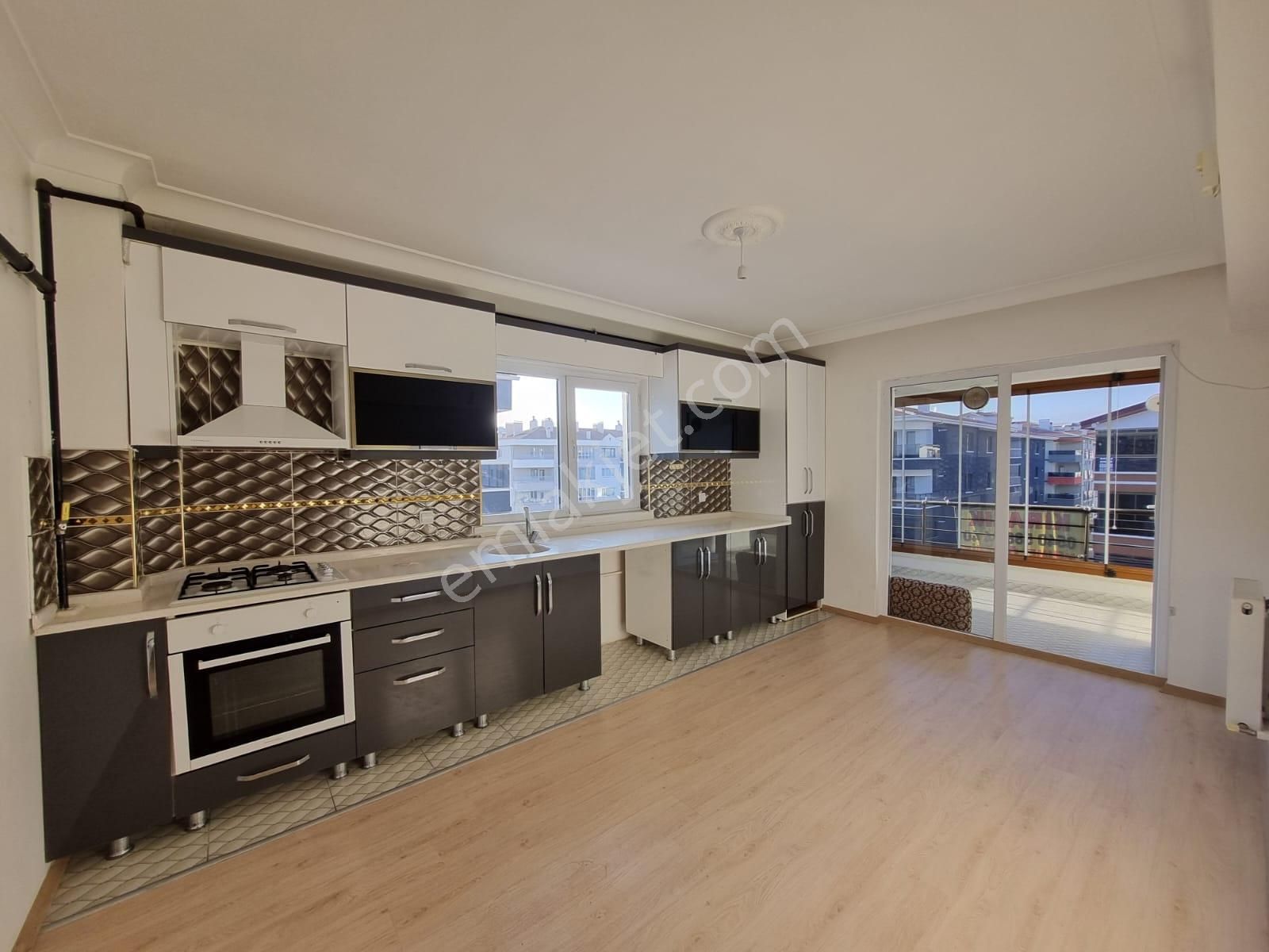 Yenikent Menderes Mahallesi 3+1 Kiralık Daire Geniş Ferah - Görsel 6