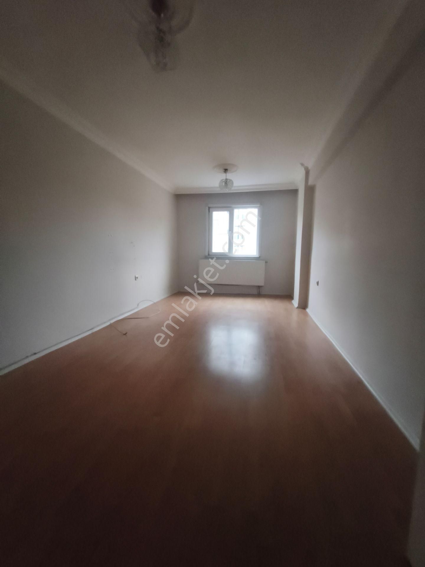 Eyüpsultan Çırçır Boğaziçi Bloklarında Kiralık 1+1 Daire