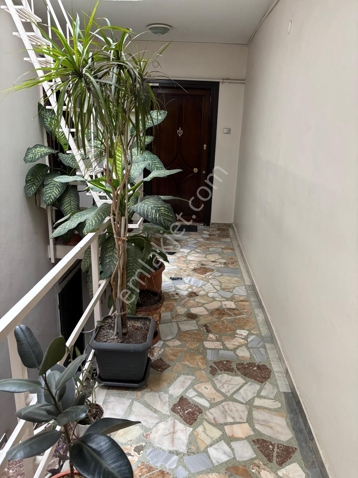 Sahile Yakın Komple Bakımlı 3+1 Kiralık Daire (kentsel D.)