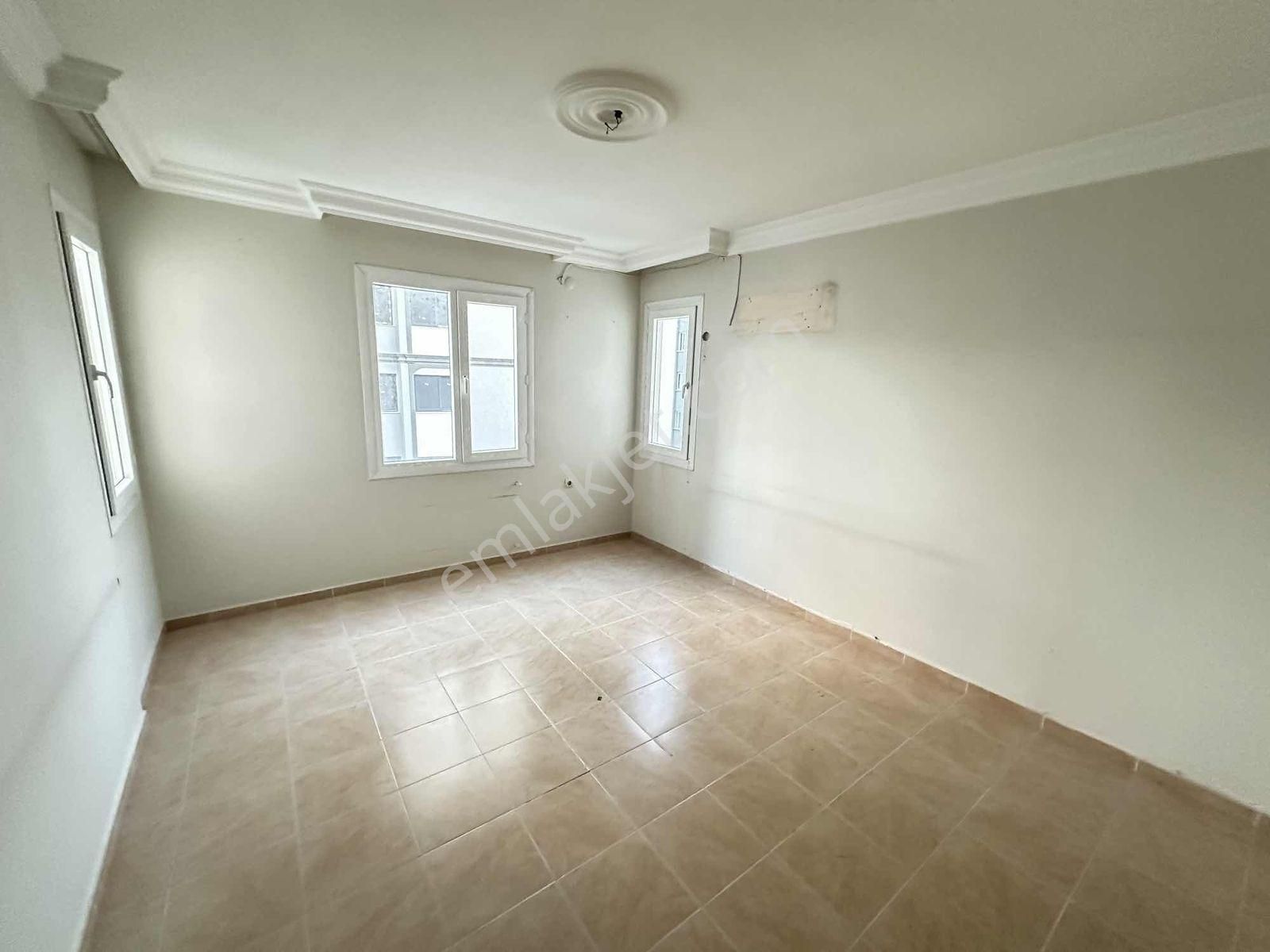 Yeşil Fırın Üzeri Odaları Geniş Kapalı Mutfk Cazip Kiralık Daire - Görsel 7