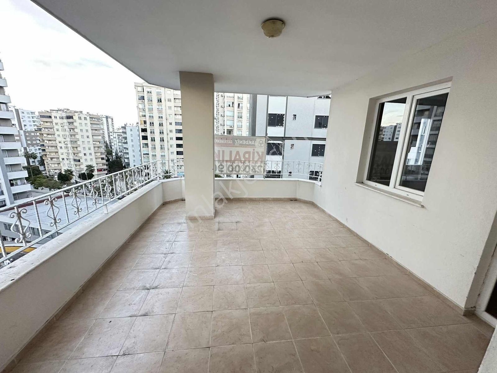 Yeşil Fırın Üzeri Odaları Geniş Kapalı Mutfk Cazip Kiralık Daire - Görsel 14