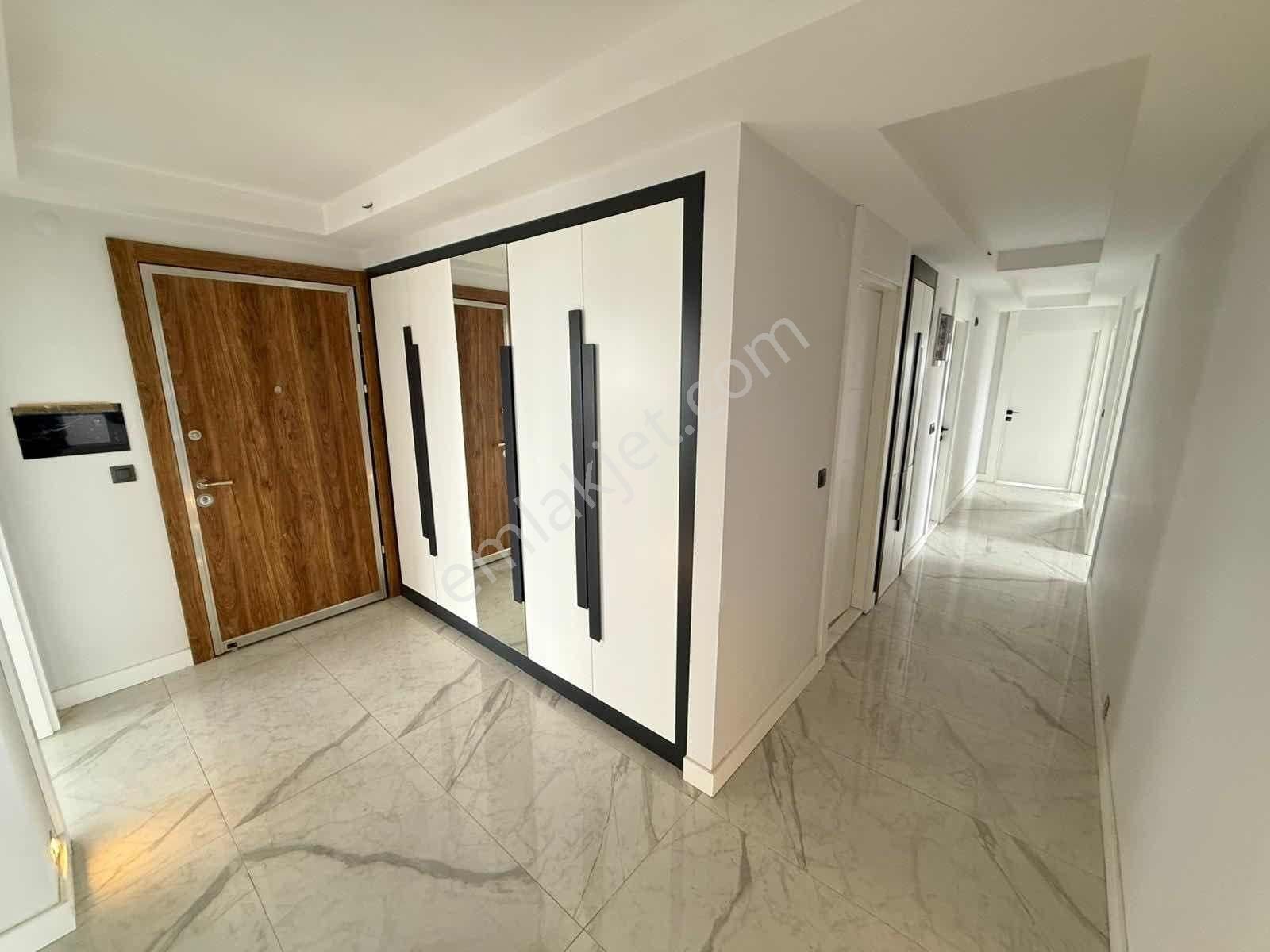 T.özal Fuar Alanına 2.dk Mesafede Herkat Tek Daire Göl Manzaralı - Görsel 2